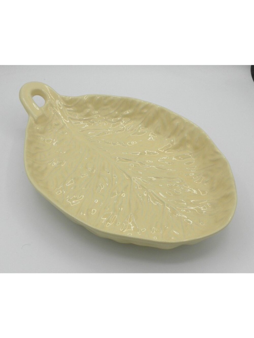 Rare Lancaster & Sandland Pale Yellow Lettuce Cabbage Leaf Platter 15.5 Inches